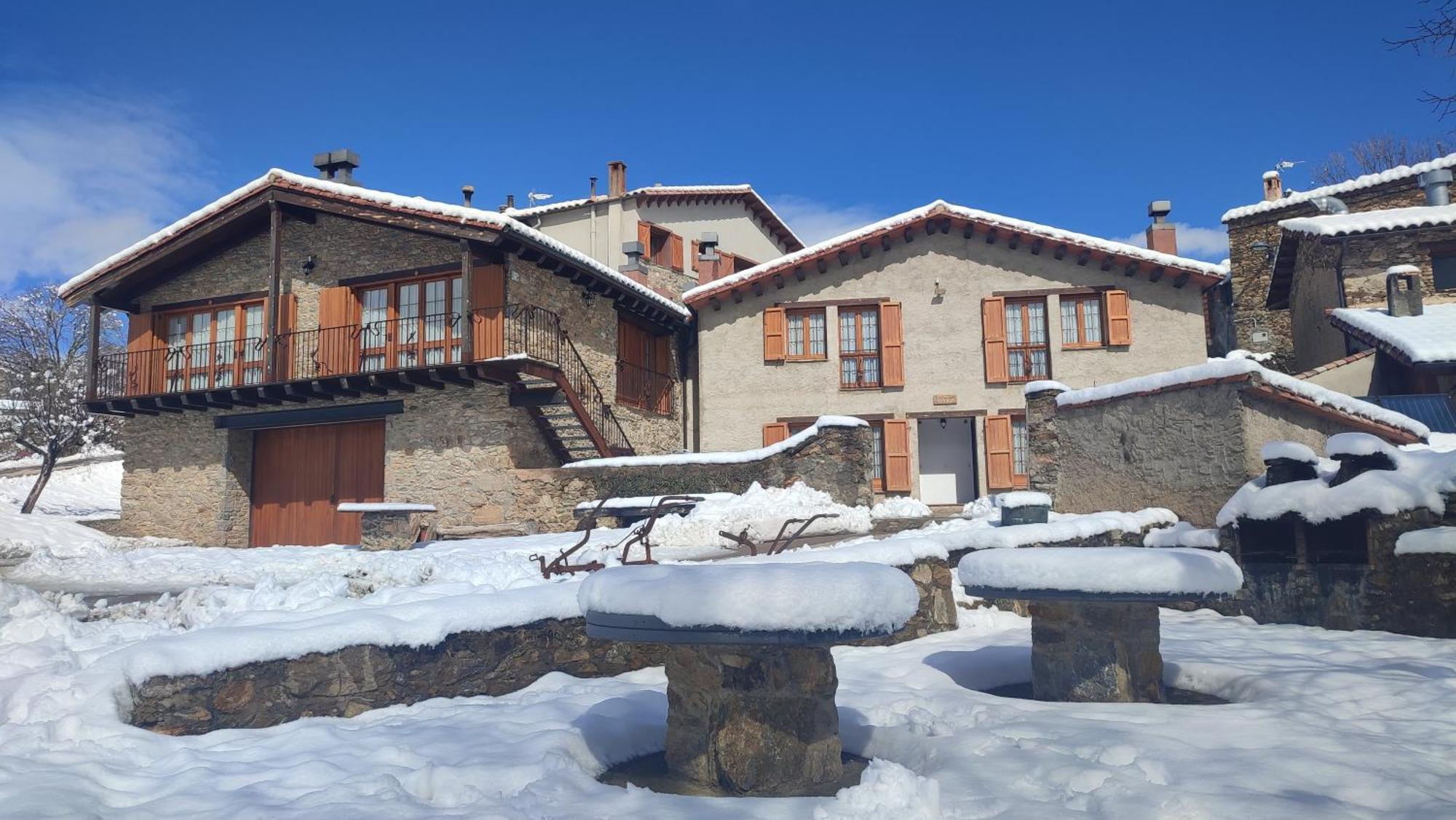 Can Tubau - Casa Rural - Apartaments Campelles Εξωτερικό φωτογραφία