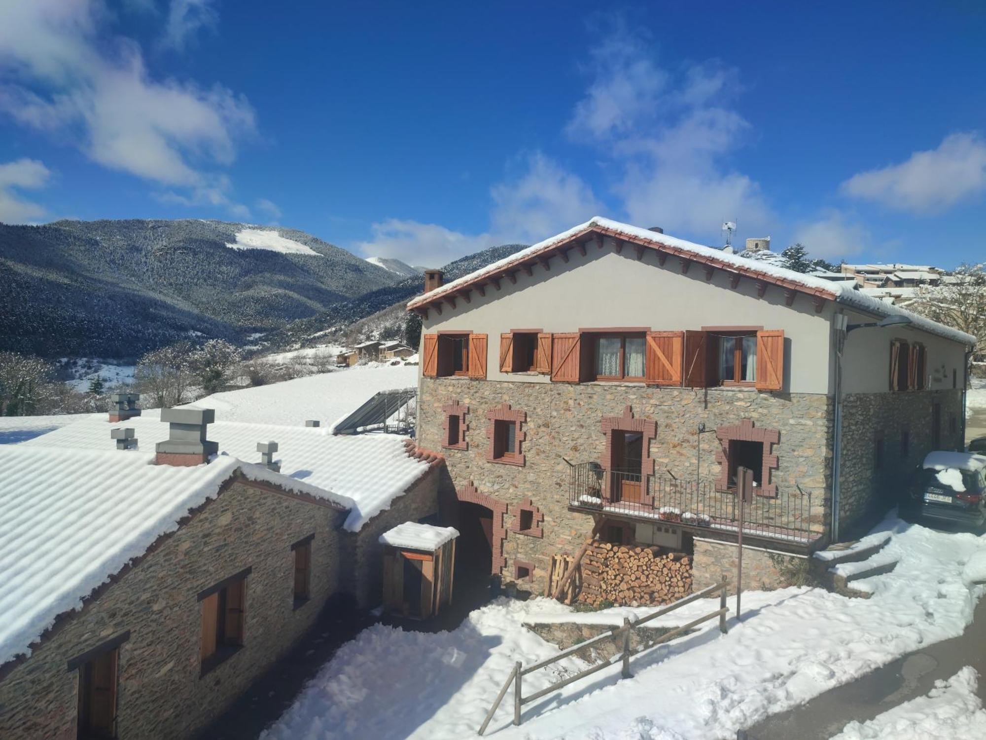 Can Tubau - Casa Rural - Apartaments Campelles Εξωτερικό φωτογραφία